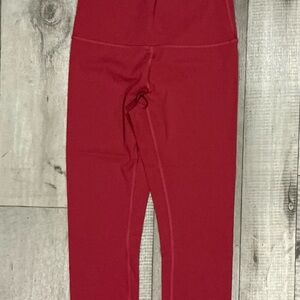 Lululemon Athletica Pomegranate Cropped Leggings sz 8
